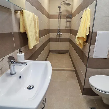 Cherkovna Garage !!! Apartmán *