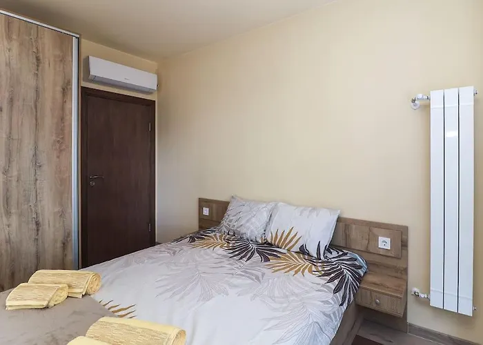 Cherkovna Garage !!! Apartament